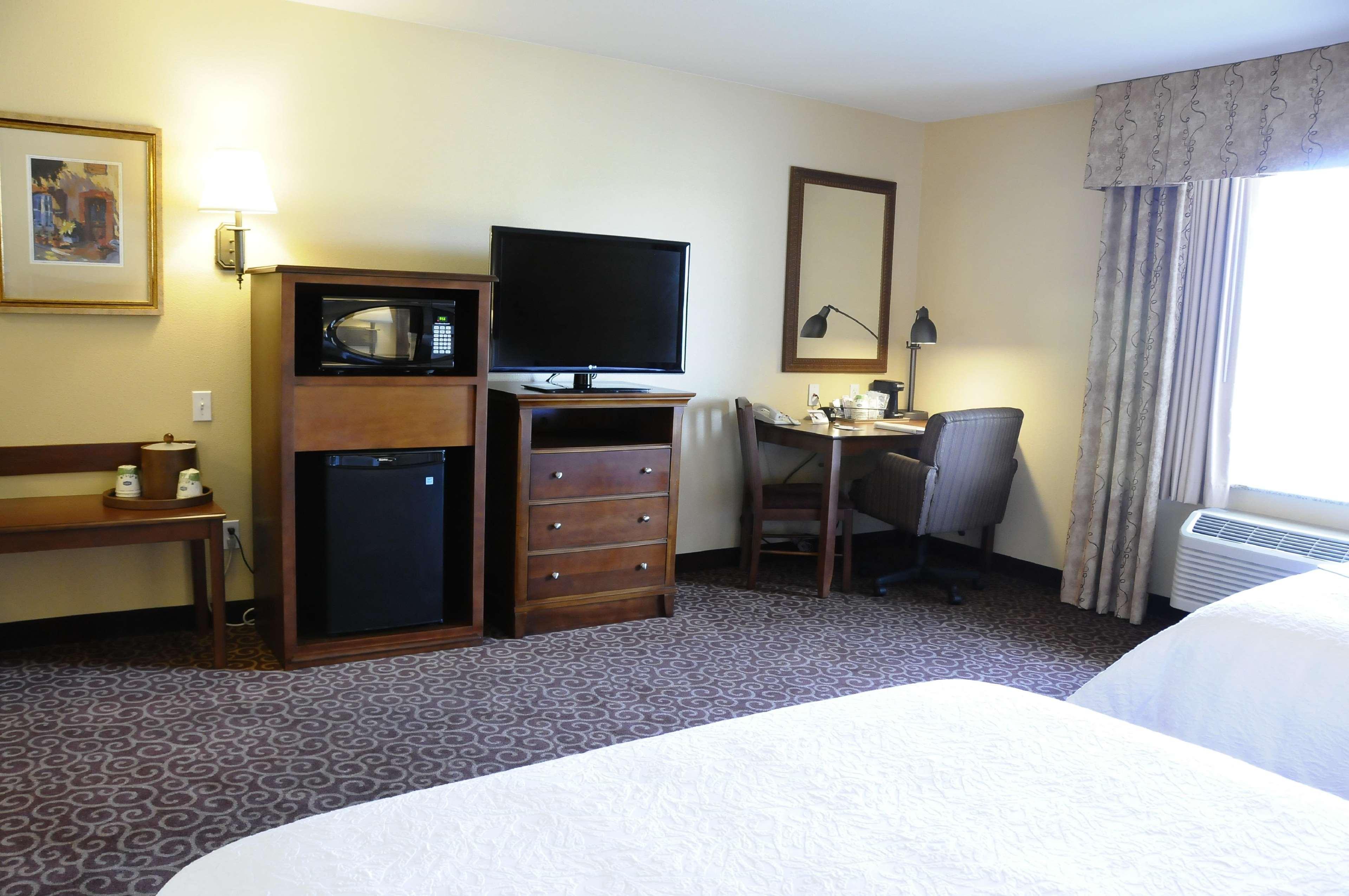 Hampton Inn & Suites Ред-Блафф Екстер'єр фото