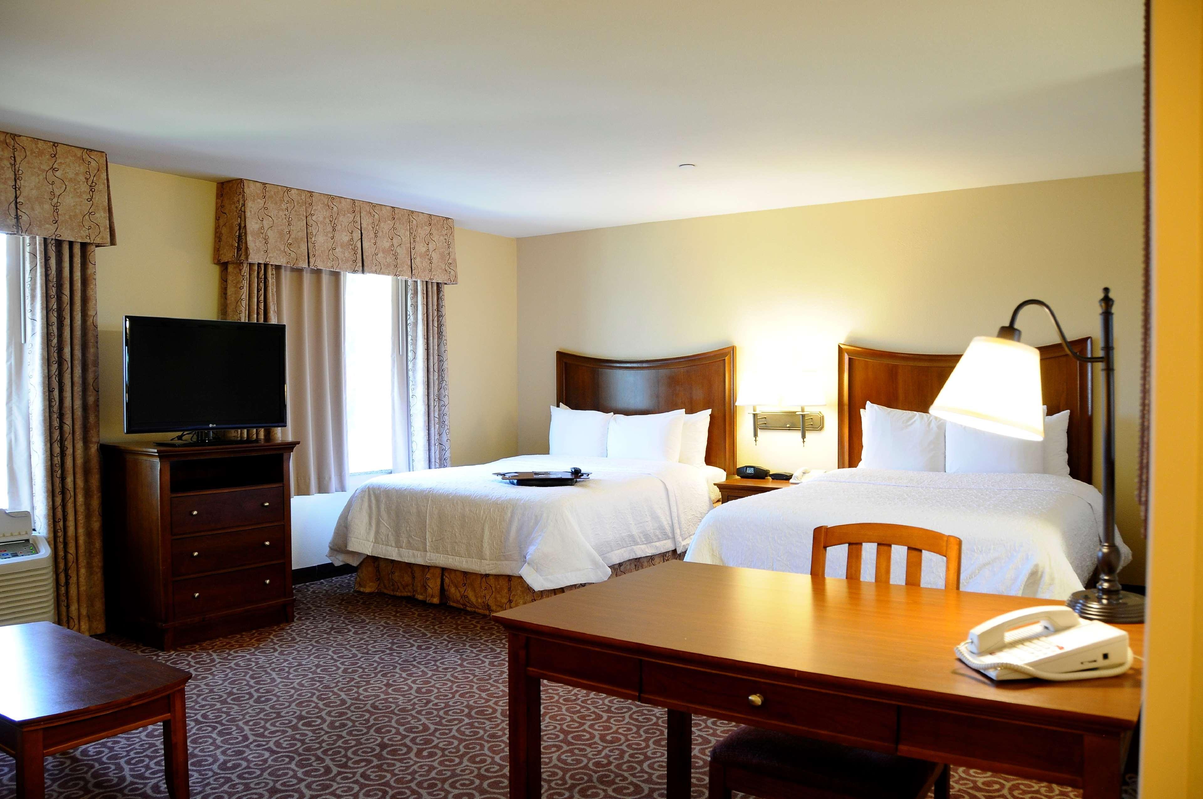 Hampton Inn & Suites Ред-Блафф Екстер'єр фото