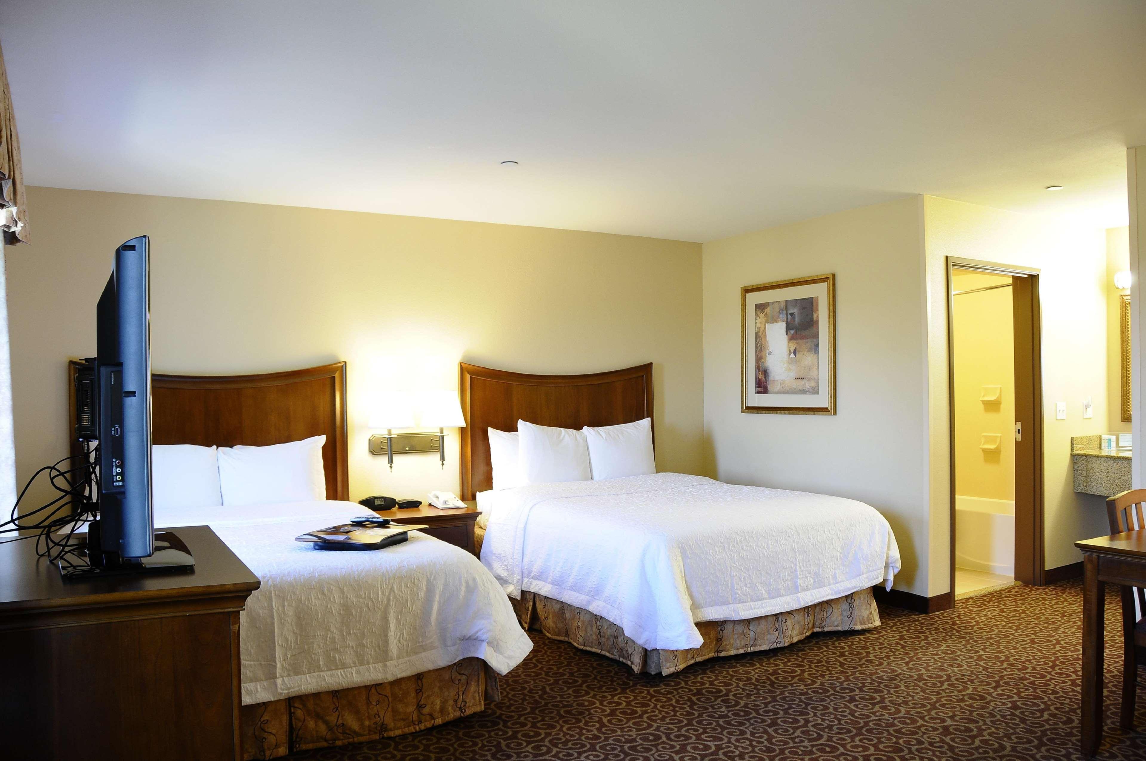 Hampton Inn & Suites Ред-Блафф Екстер'єр фото