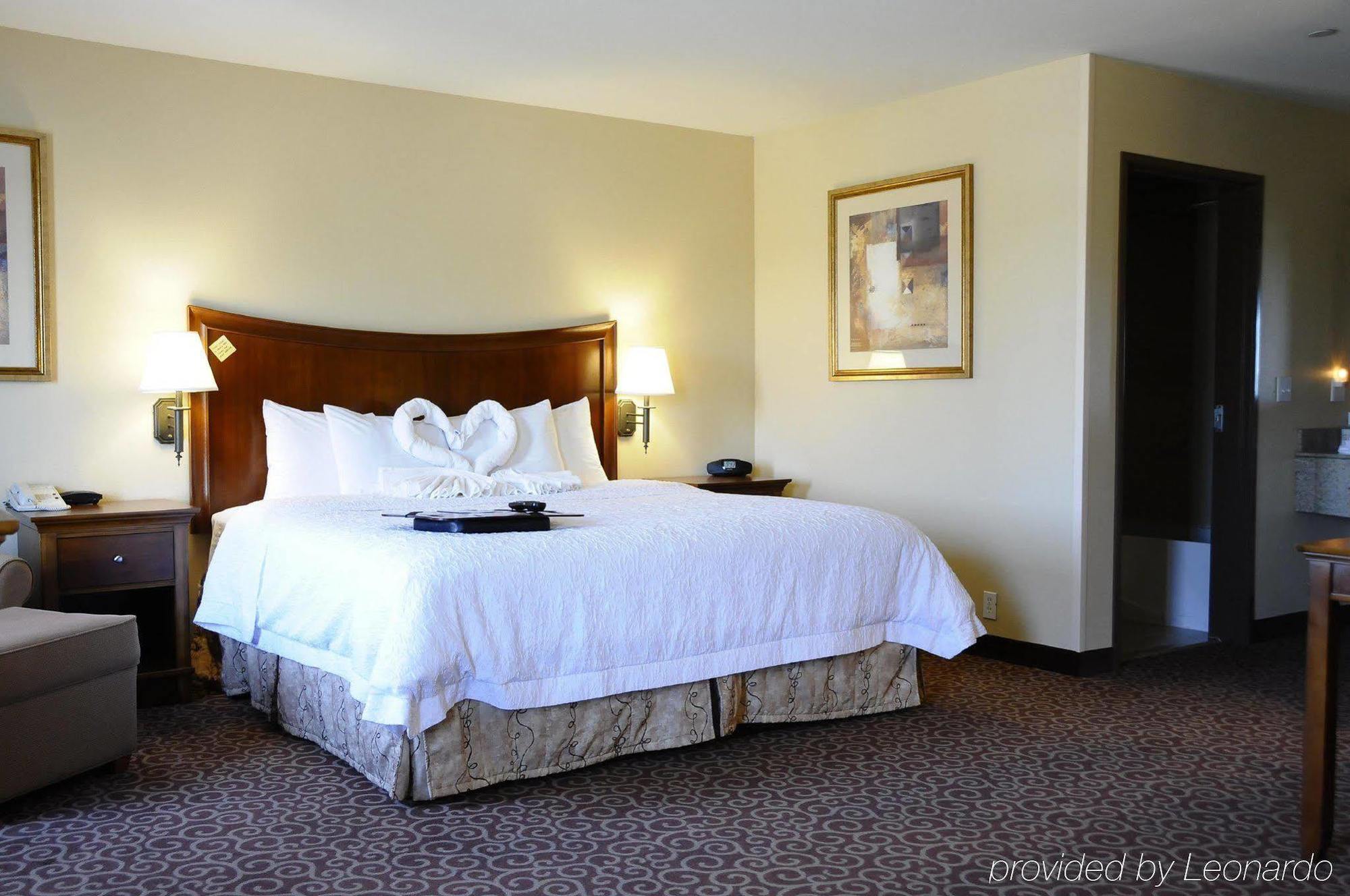 Hampton Inn & Suites Ред-Блафф Екстер'єр фото